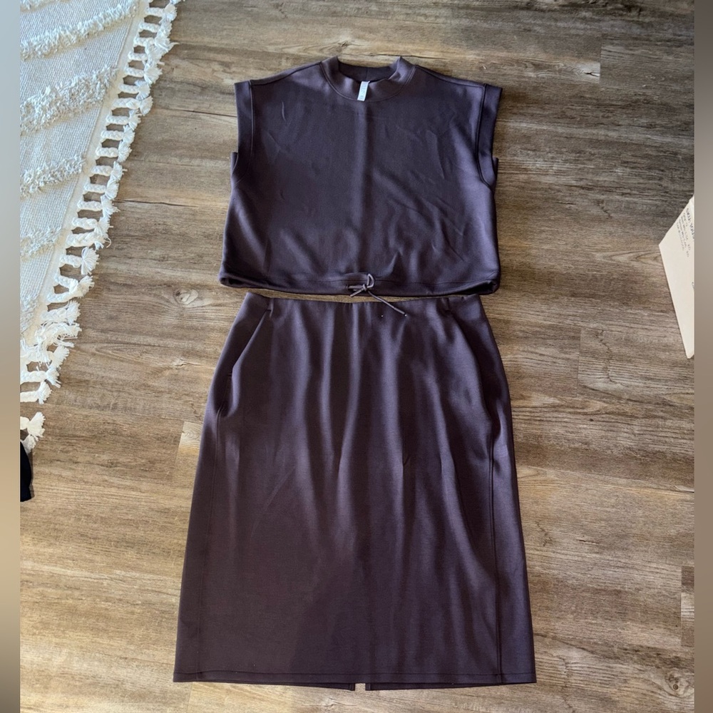 Stylus Women’s Scuba Top and Skirt Set XXL